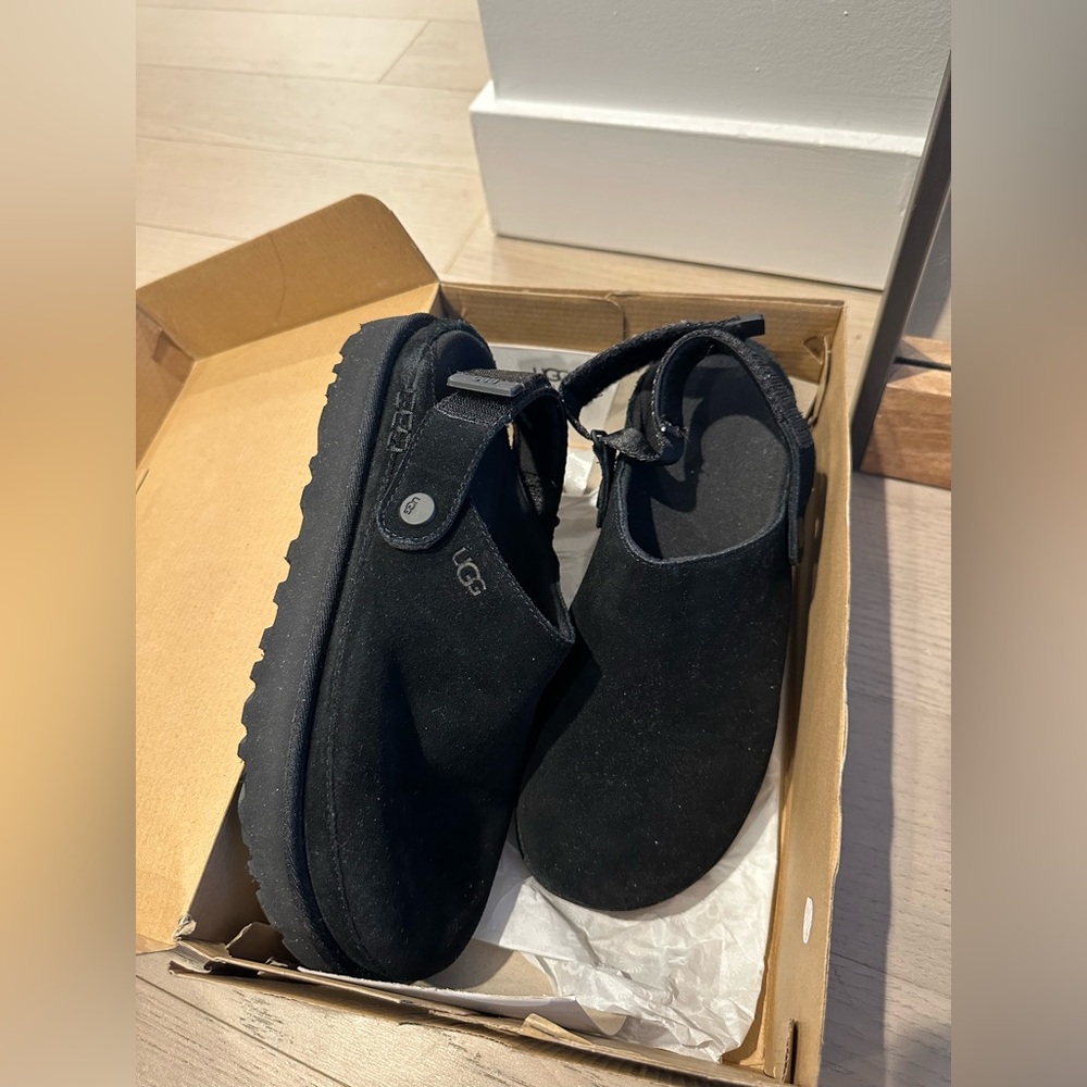 UGG goldenstar clog black size 9 women’s